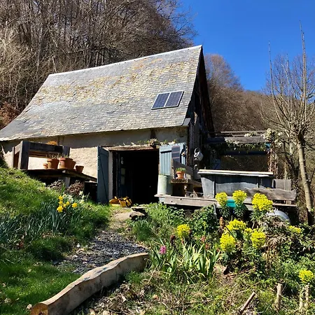 Venez Dans Bergerie Au Coeur Des Pyrenees Atypique Tech Eau De Source Et Electricite Solaire