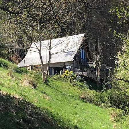 Prázdninový dům Venez Dans Bergerie Au Coeur Des Pyrenees Atypique Tech Eau De Source Et Electricite Solaire Borderes-Louron