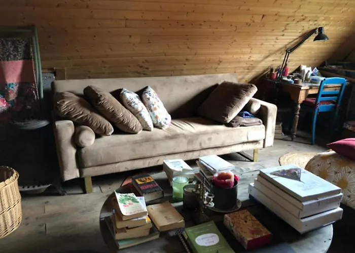 Hébergement de vacances Nuit En Dans La Forêt *