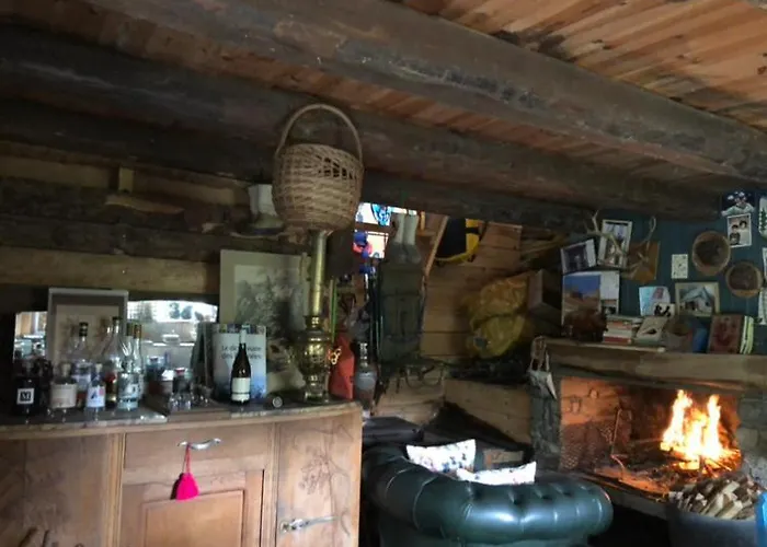 Nuit En Dans La Forêt Borderes-Louron