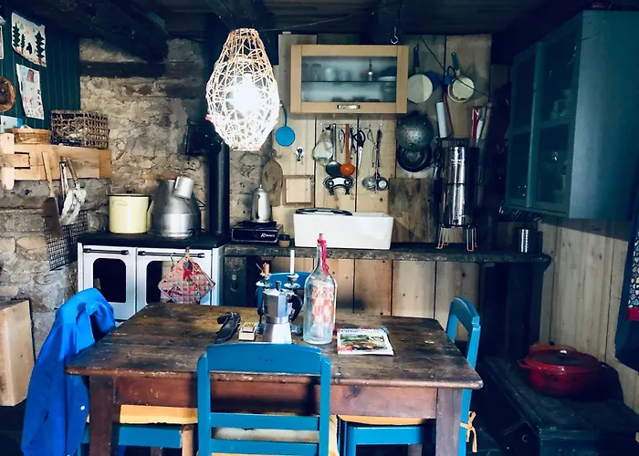 Douce Nuit Dans La Foret Pyreneenne * Borderes-Louron